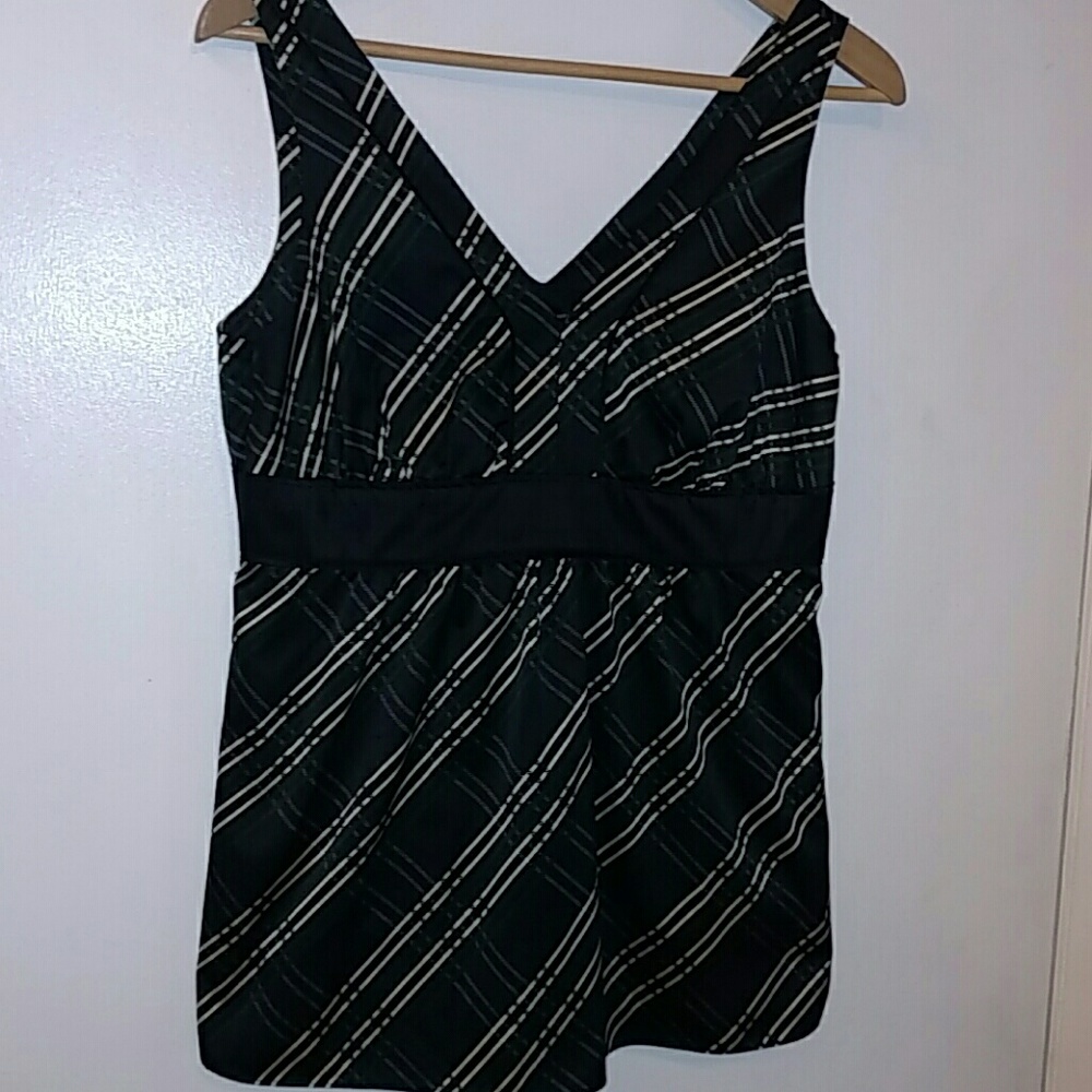 3/$20🌈New york & company empire waist top